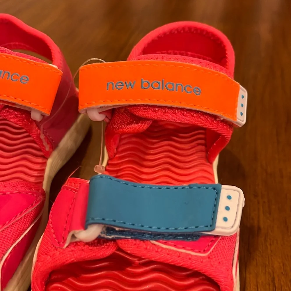 New Balance Kids Poolside Sandal shoes new Size 12 Toddlers Girls